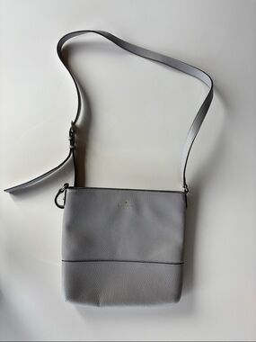 Kate Spade Flat Messenger Crossbody.